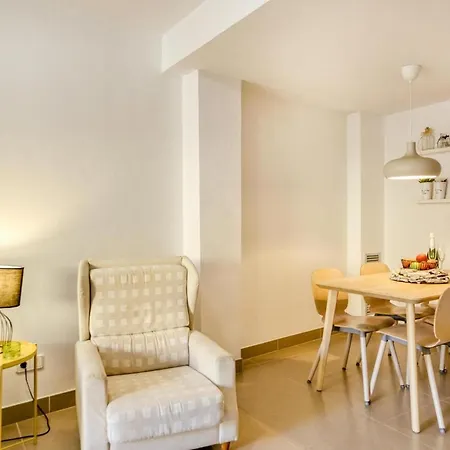 Apartment Ground Floor In Centre Of Torroella De Montgri